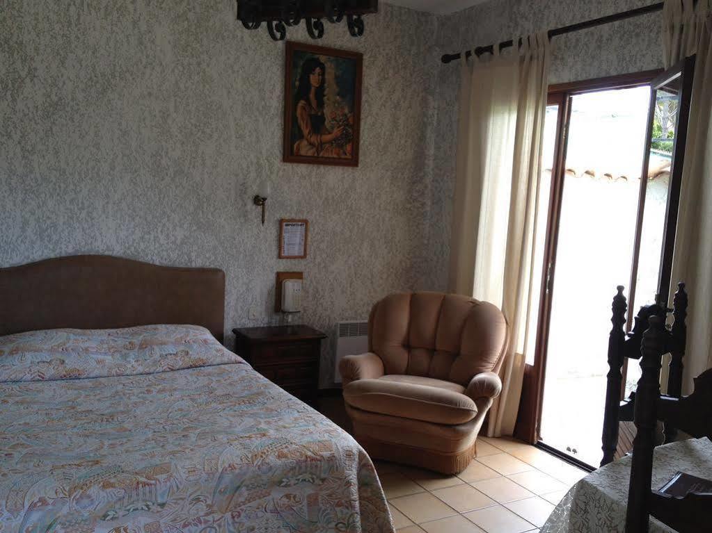 Castel Garoupe Hotel อองทีบส์ ภายนอก รูปภาพ