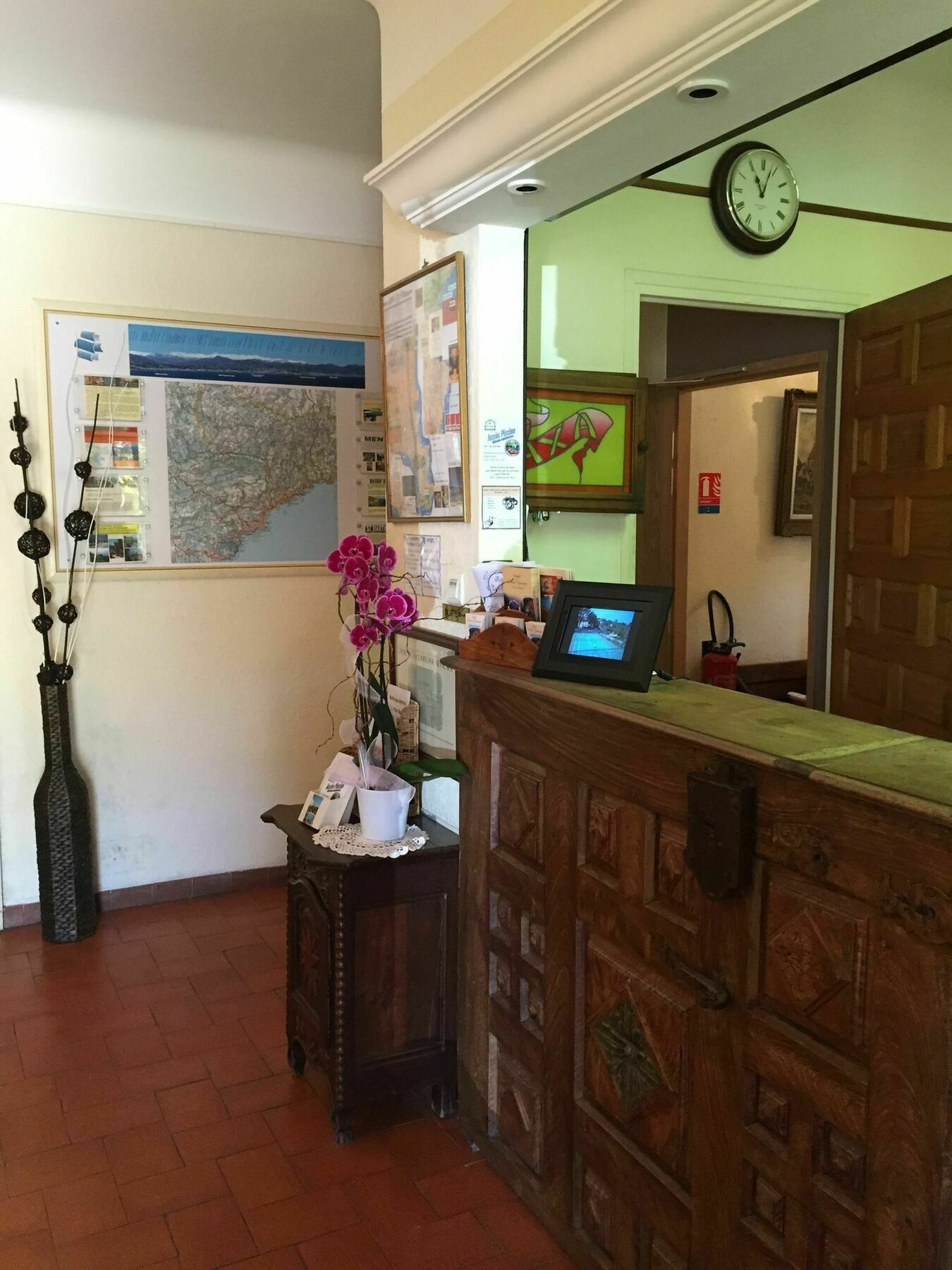 Castel Garoupe Hotel อองทีบส์ ภายนอก รูปภาพ
